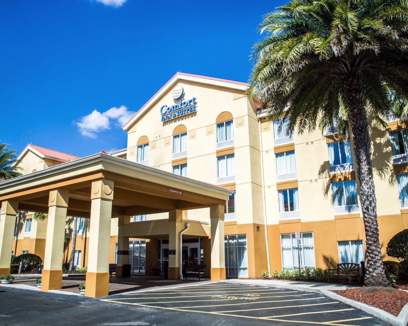 Comfort Inn & Suites Orlando North Sanford Exterior photo