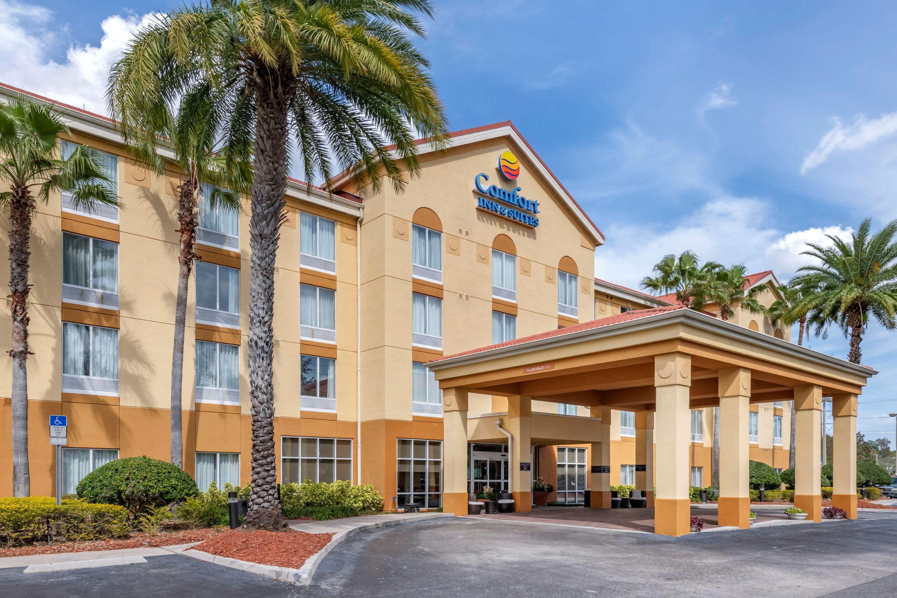 Comfort Inn & Suites Orlando North Sanford Exterior photo