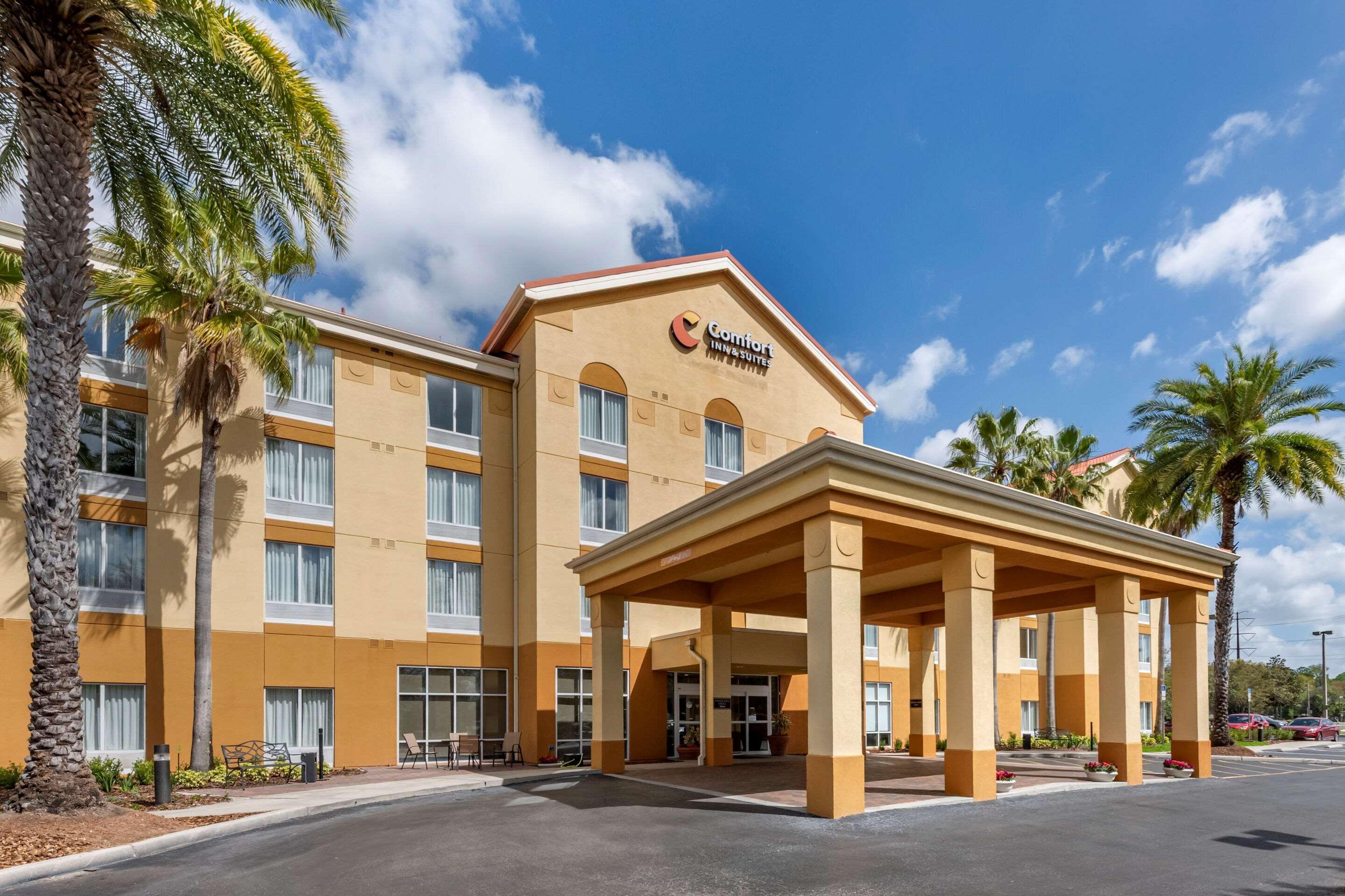 Comfort Inn & Suites Orlando North Sanford Exterior photo