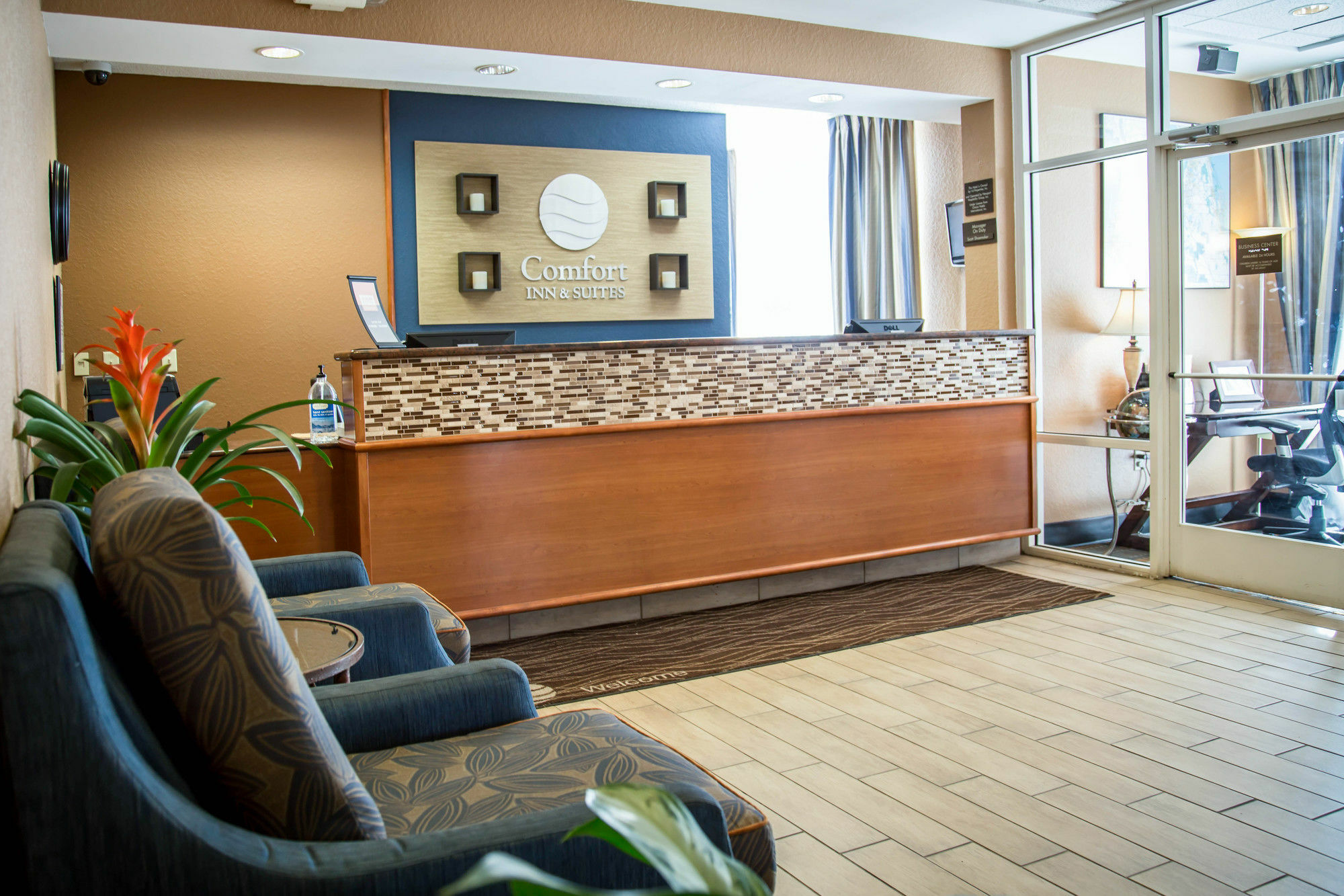 Comfort Inn & Suites Orlando North Sanford Exterior photo